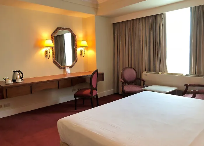 Hotel Manila Prince Hotel