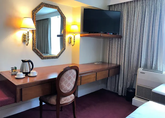 Manila Prince Hotel Hotel