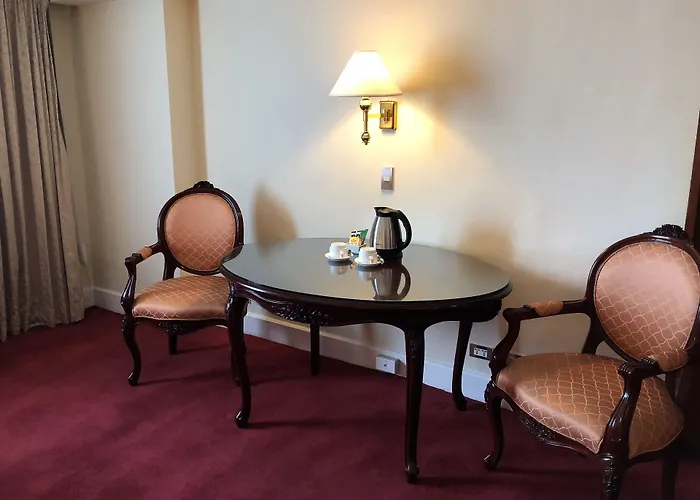 Manila Prince Hotel 4*