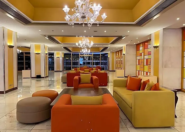 Manila Prince Hotel 4*