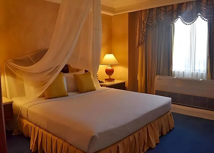 Manila Prince Hotel Hotel